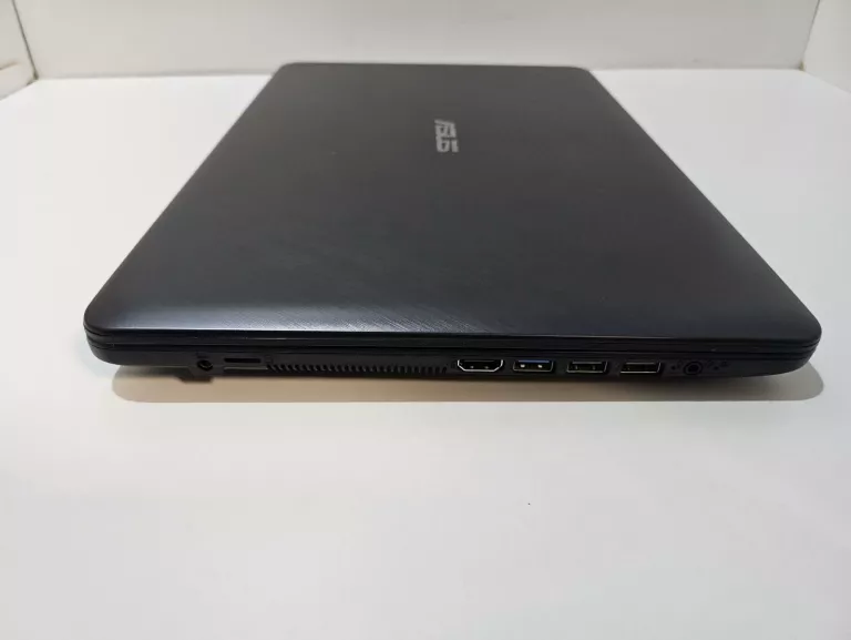 LAPTOP ASUS VIVO BOOK X543U 4GB/256GB INTELCORE I3 7TH