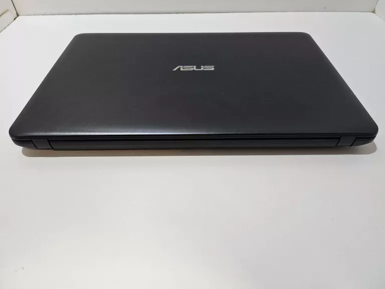 LAPTOP ASUS VIVO BOOK X543U 4GB/256GB INTELCORE I3 7TH