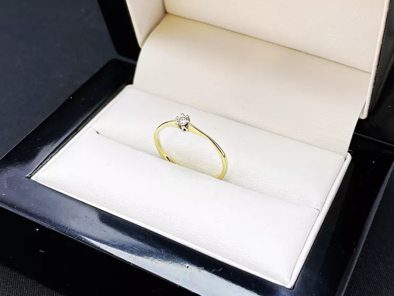 zloty-pierscionek-585-100g-brylant-ean-gtin-035987411143