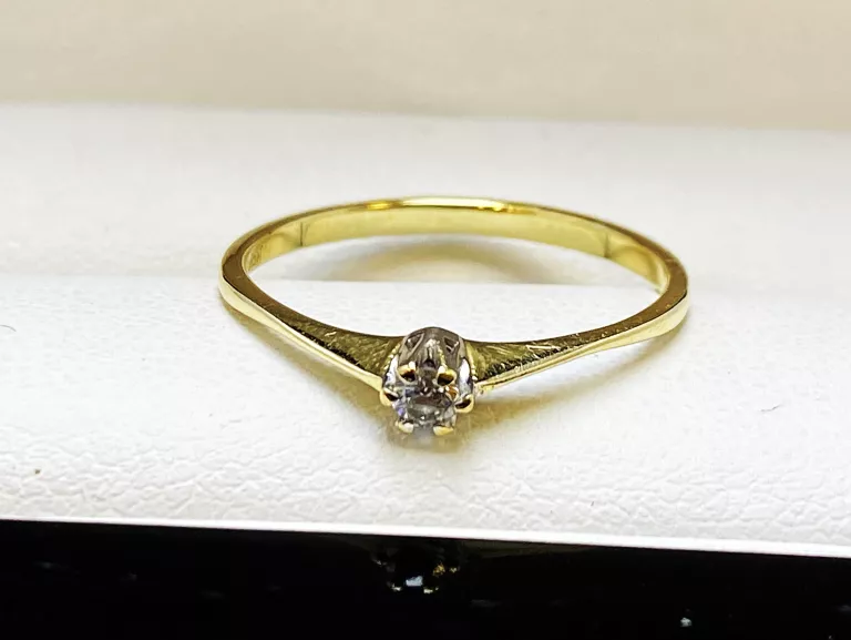 zloty-pierscionek-585-100g-brylant-material-15835-2