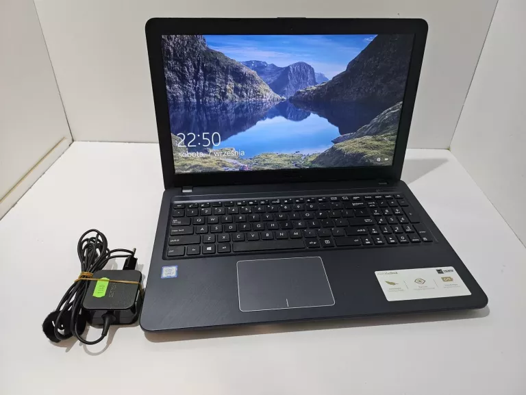 LAPTOP ASUS VIVO BOOK X543U 4GB/256GB INTELCORE I3 7TH