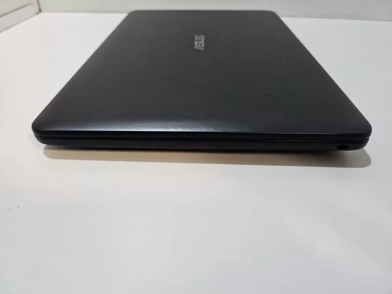 LAPTOP ASUS VIVO BOOK X543U 4GB/256GB INTELCORE I3 7TH