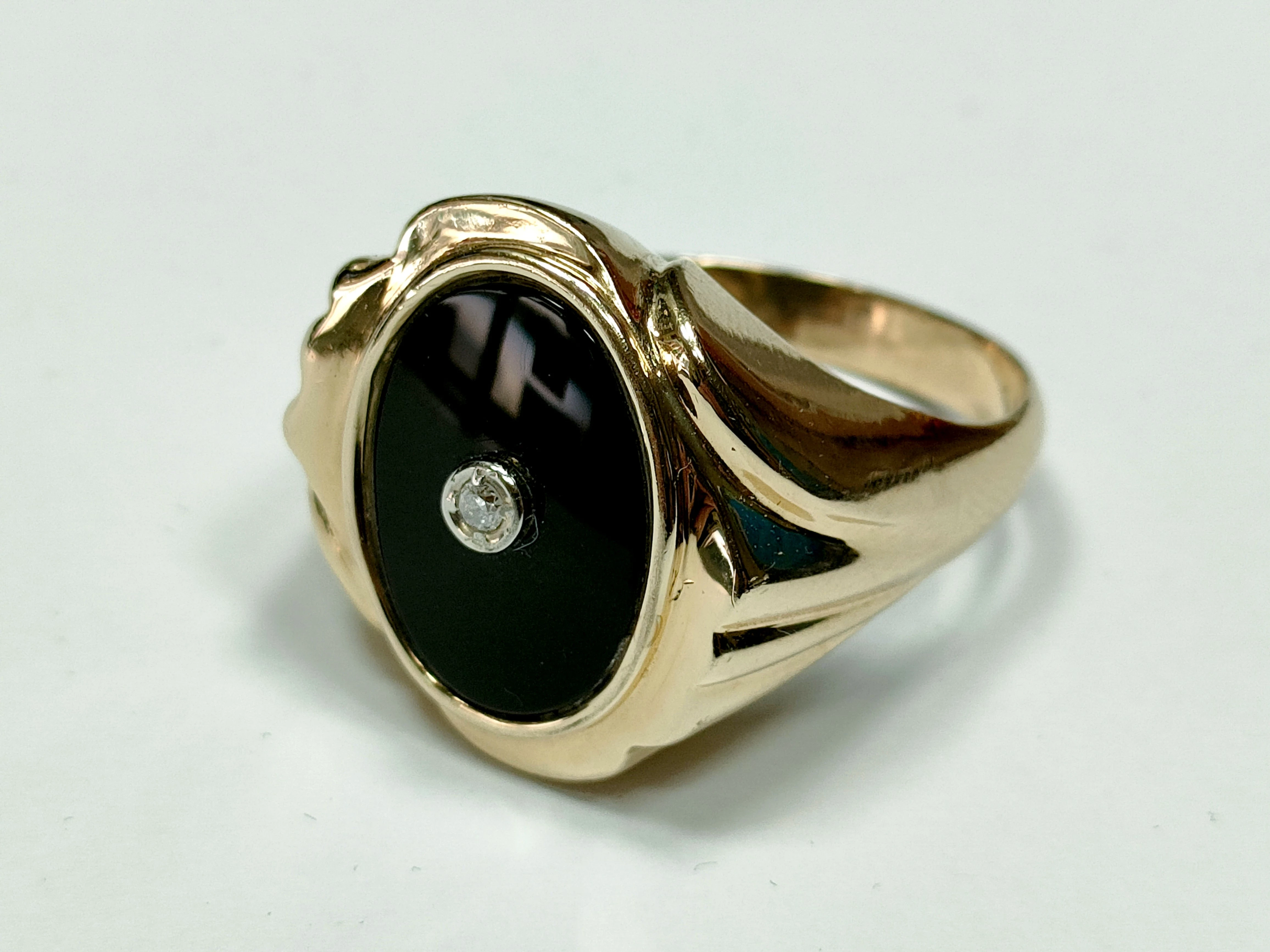 zloty-sygnet-z-onyxem-i-brylantem-1086-585-r27-stan-11323-2