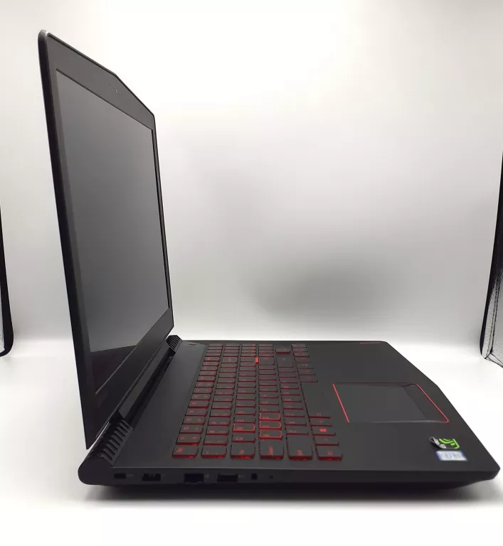 laptop-lenovo-legion-y520-15ikbm-i7-7700hq-80yy002gpb-8256gb-typ-dysku-twardego-128550-2