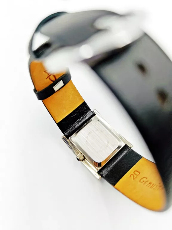 zegarek-damski-nareczny-quartz-kwadratowa-koperta-rodzaj-129220-1