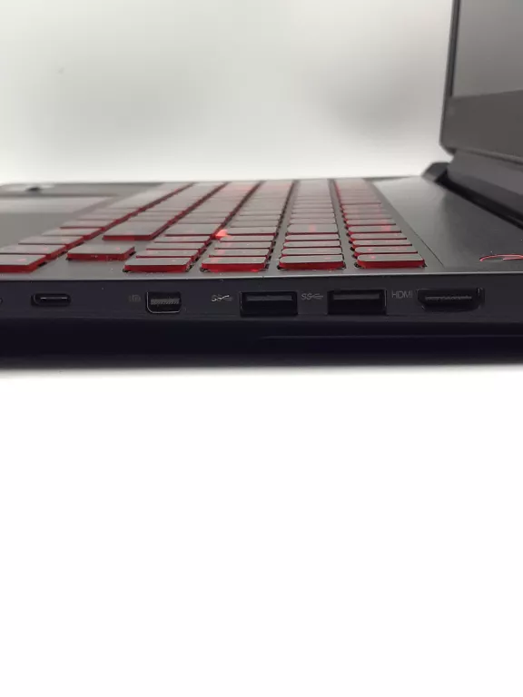 laptop-lenovo-legion-y520-15ikbm-i7-7700hq-80yy002gpb-8256gb-wielkosc-pamieci-ram-200941-2185