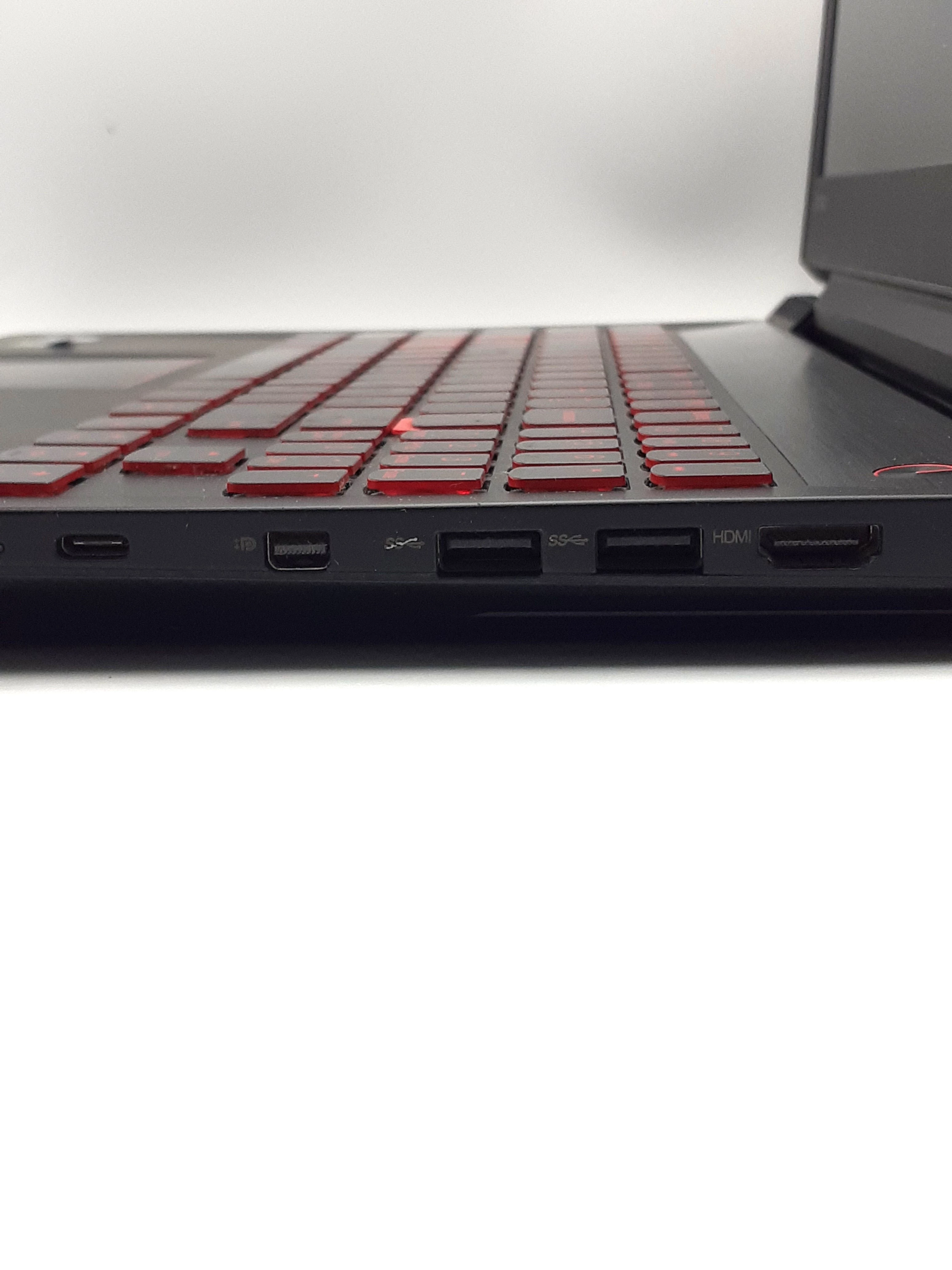 laptop-lenovo-legion-y520-15ikbm-i7-7700hq-80yy002gpb-8256gb-wielkosc-pamieci-ram-200941-2185