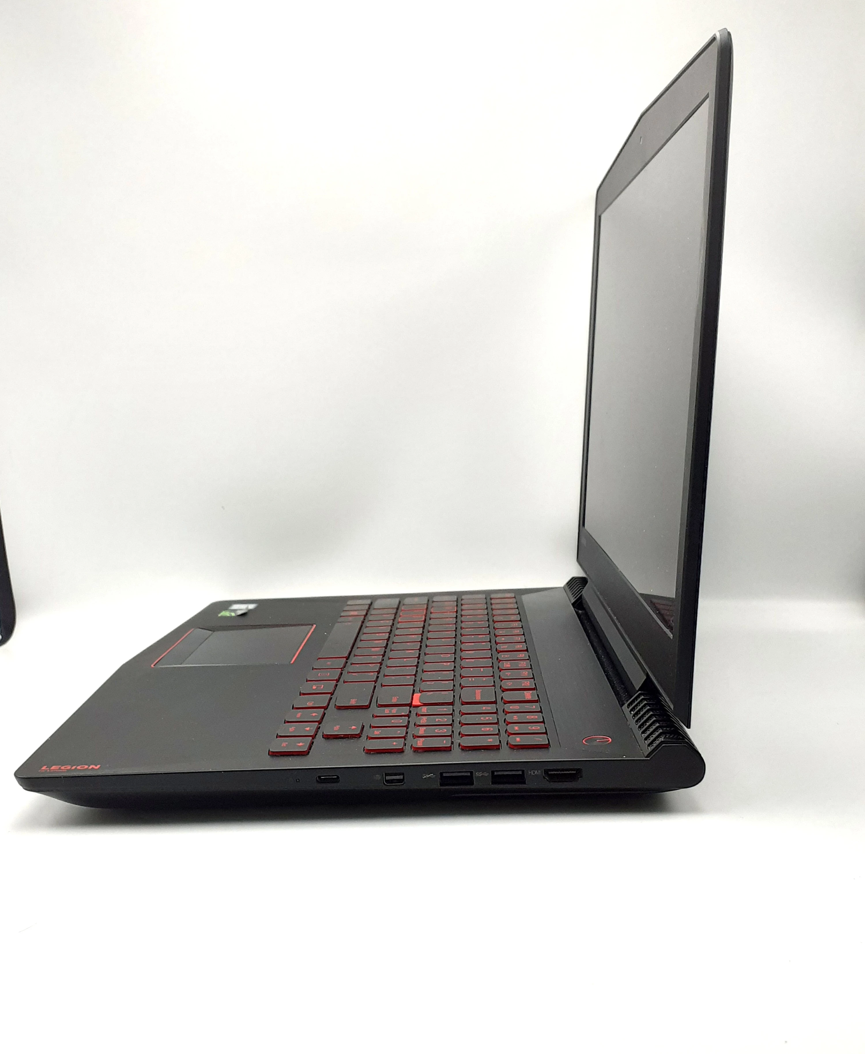 laptop-lenovo-legion-y520-15ikbm-i7-7700hq-80yy002gpb-8256gb-kod-producenta-81q400g6pb