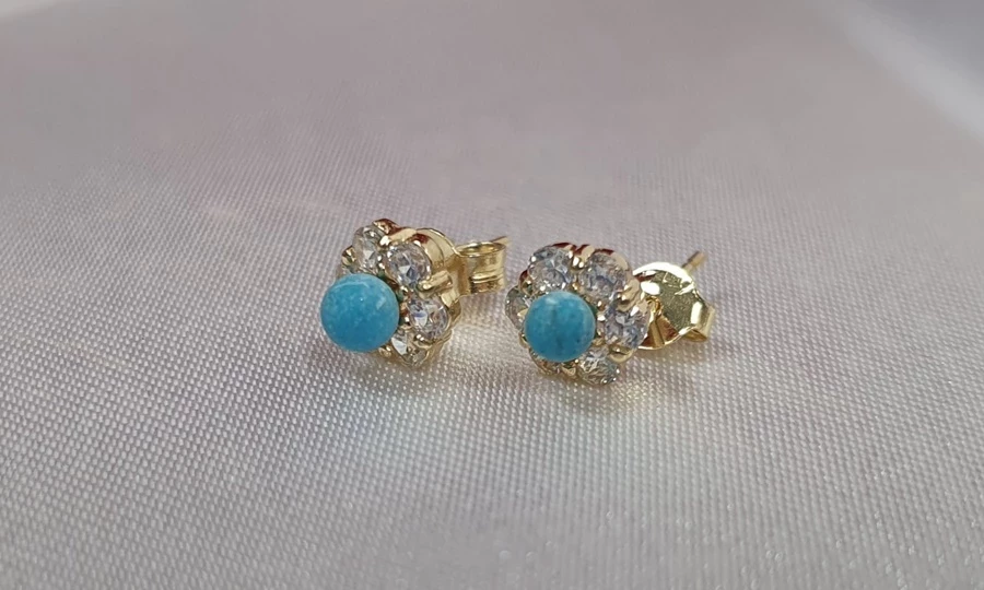 sliczne-zlote-kolczyki-585-090g-rodzaj-zapiecia-sztyft