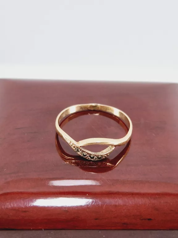 zloty-pierscionek-585-waga-136g-rozmiar-18-kolor-dominujacy-205826-225106