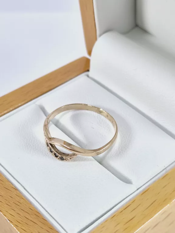 zloty-pierscionek-585-waga-136g-rozmiar-18-ean-gtin-5903772009019