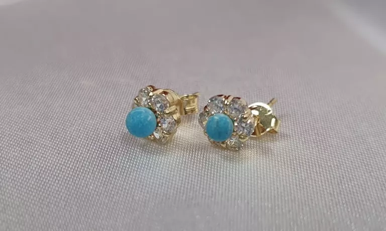 sliczne-zlote-kolczyki-585-090g-rodzaj-zapiecia-sztyft