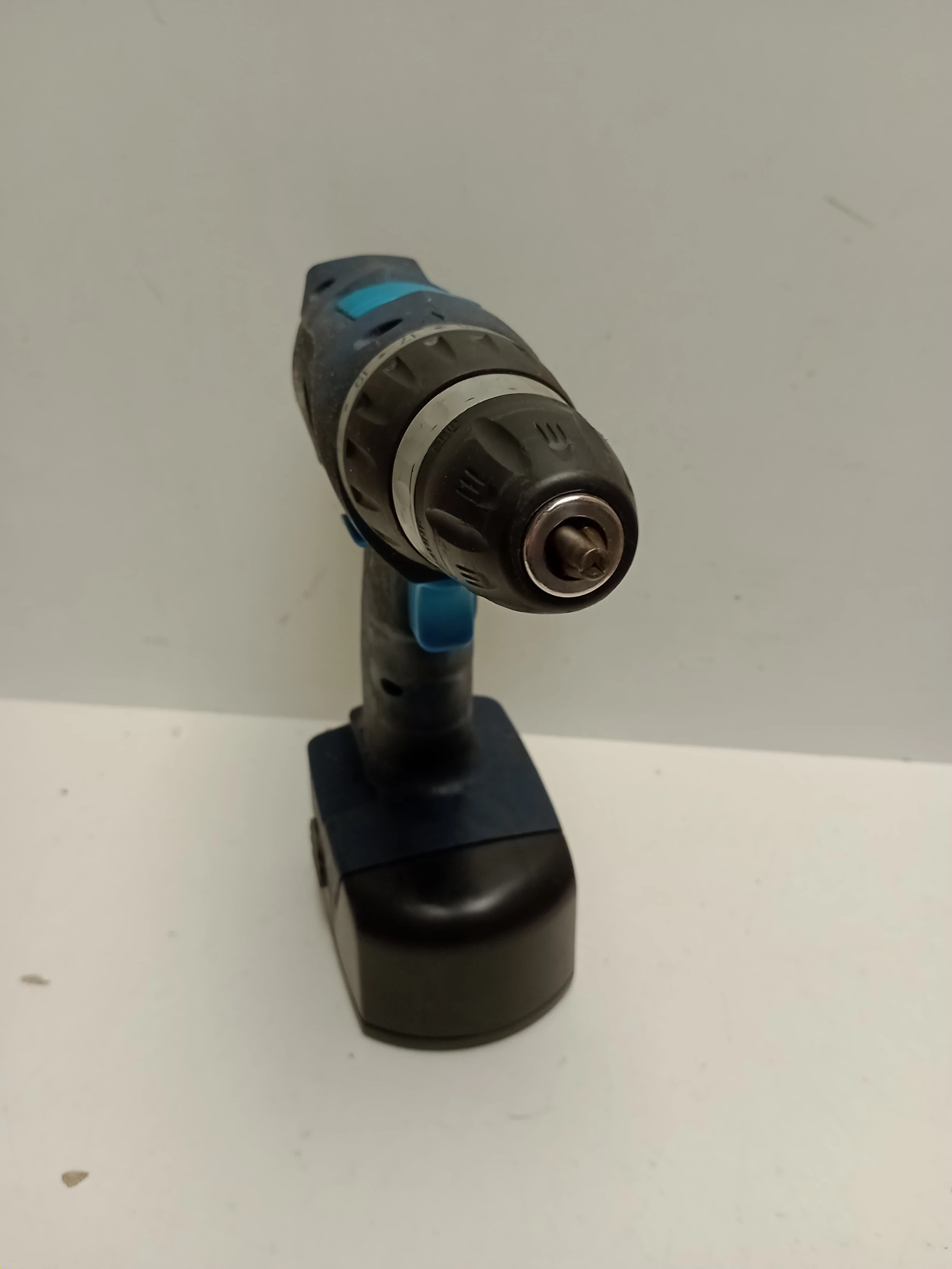 wkretarka-einhell-zasilanie-akumulatorowe-144-v-einhell-bt-cd-14-235124-pojemnosc-akumulatora-2