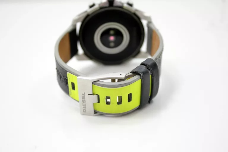 Diesel smartwatch dw 601 best sale