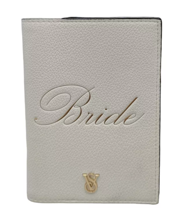 etui-na-paszport-victoria-secret-gorczewska-97-sc-warszawa