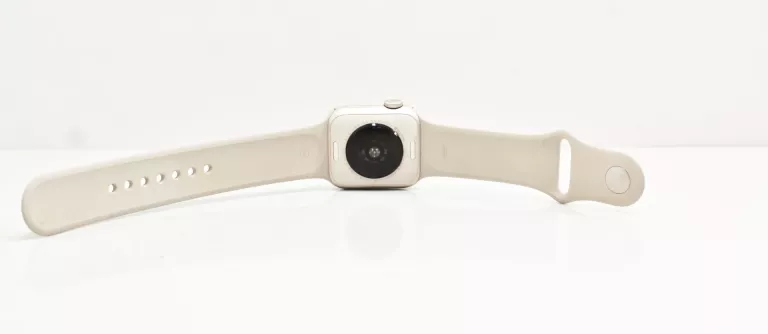 APPLE WATCH SE 2GEN GPS - KOPERTA 40 MM Z ALUMINIUM