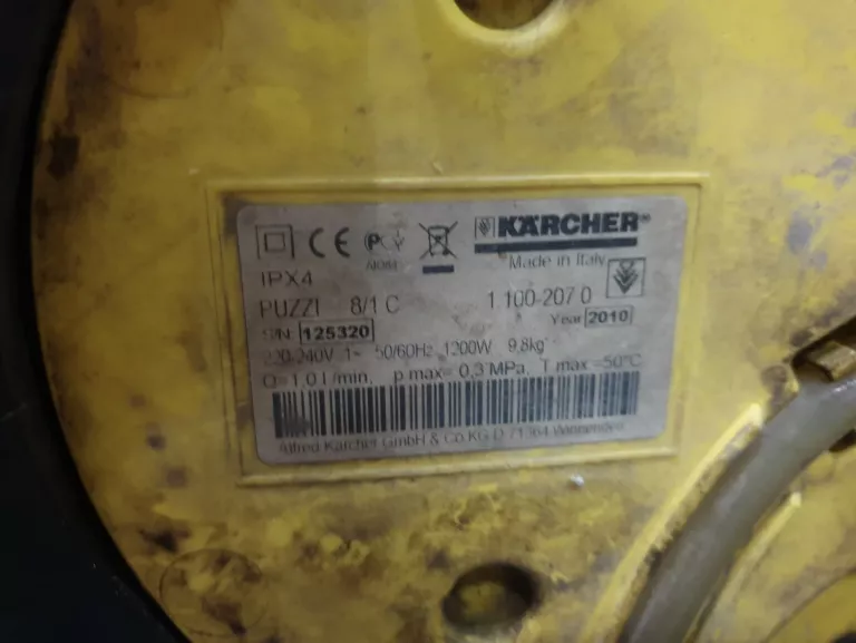 odkurzacz-pioracy-ekstrakcyjny-karcher-puzzi-81c-commercial-pojemnosc-zbiornika-na-kurz-400