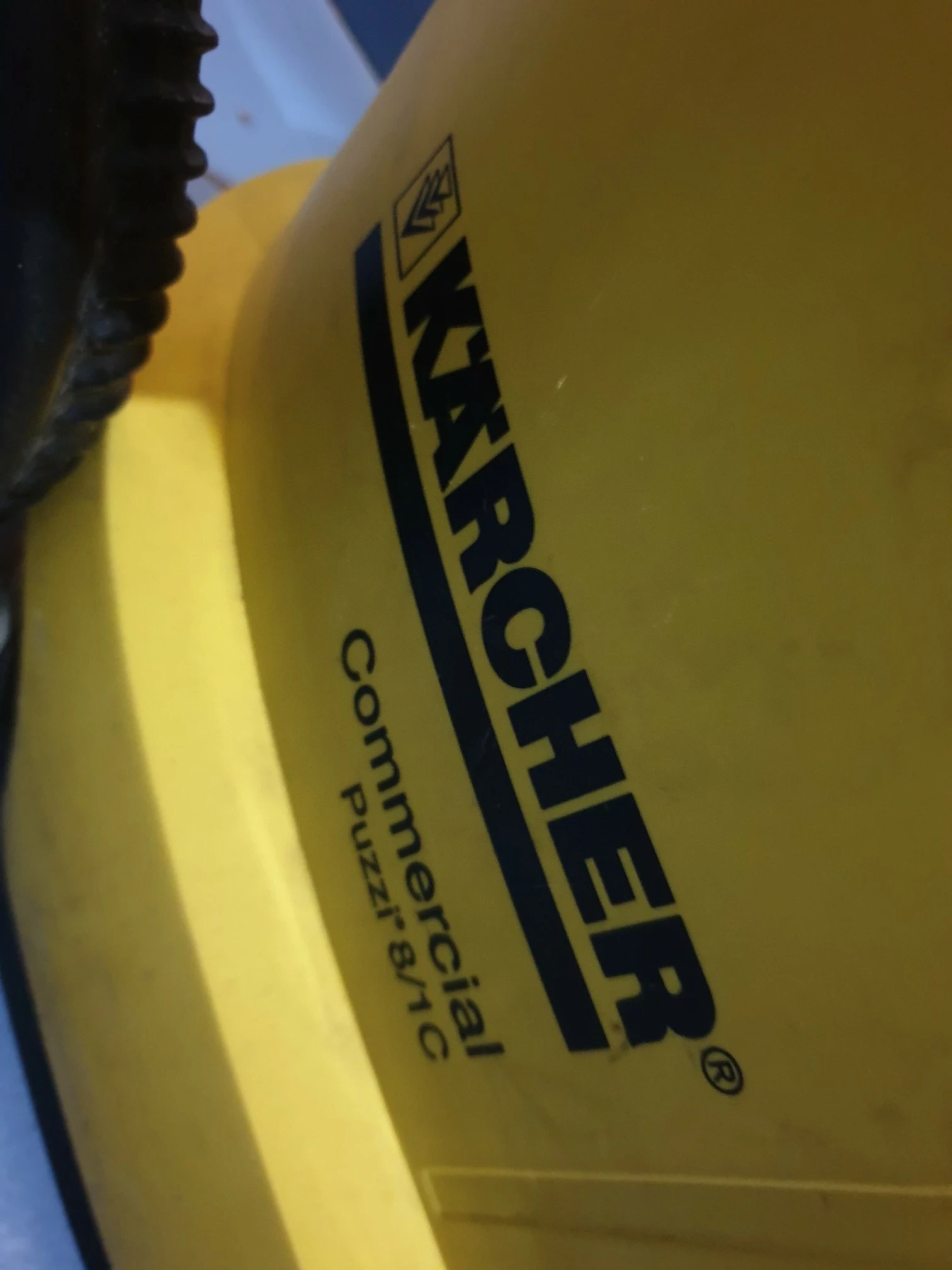 odkurzacz-pioracy-ekstrakcyjny-karcher-puzzi-81c-commercial-konstrukcja-205209-8