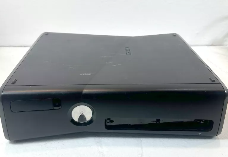 KONSOLA XBOX 360 320GB/KABEL/PAD