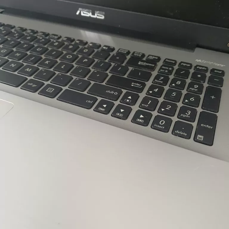 laptop-asus-f555l-156-i5-geforce-940-8-gb1-tb-hdd-win-10-rozdzielczosc-px-1366-x-768