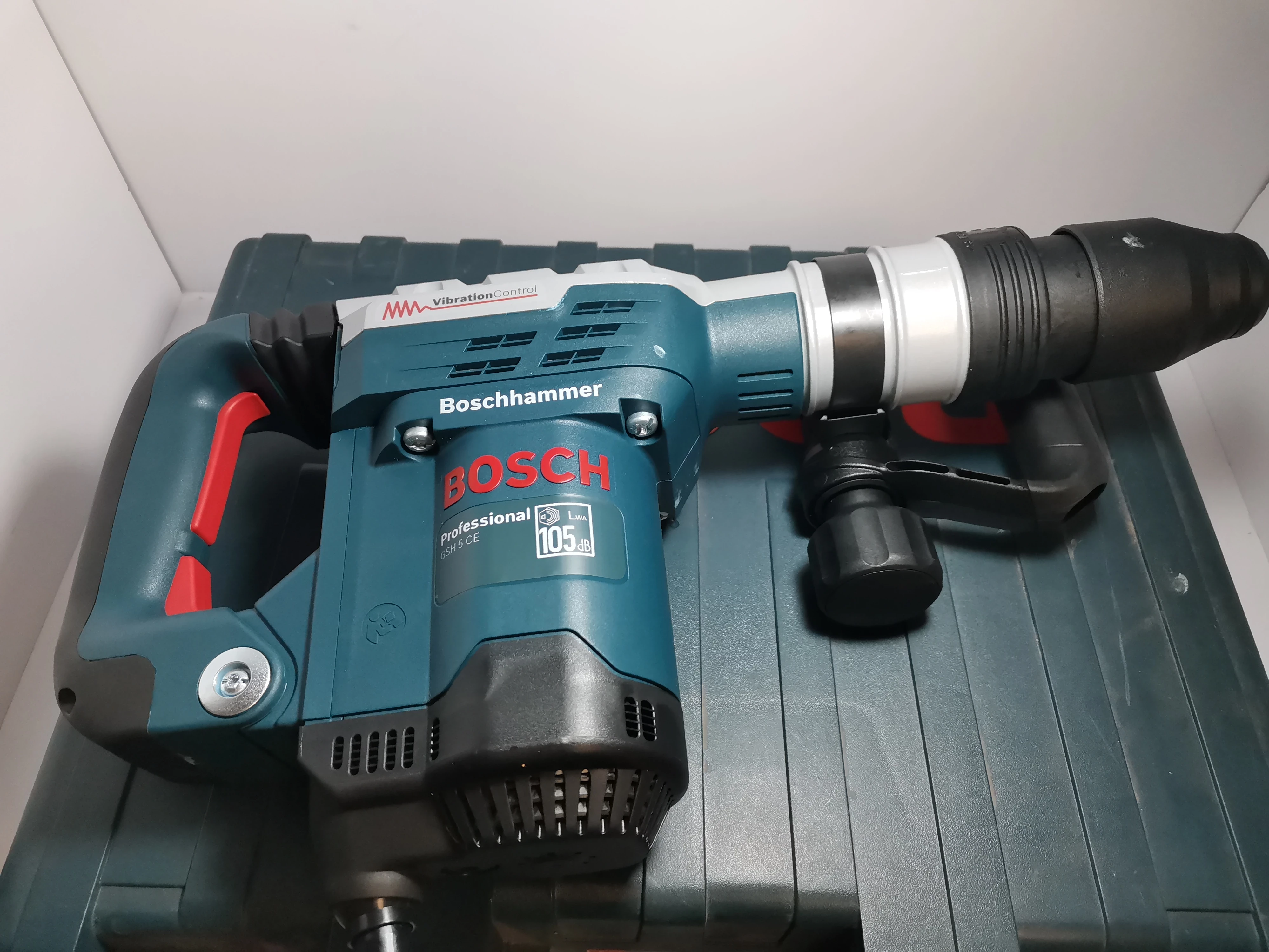 mlot-udarowy-bosch-gsh-5-ce-marka-bosch