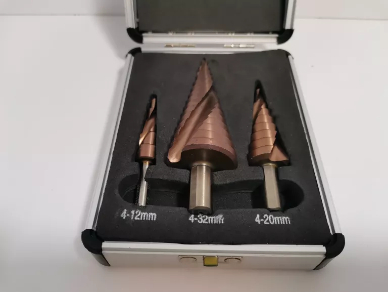 dfja-wiertla-stopniowe-kobaltowe-stan-uzywany