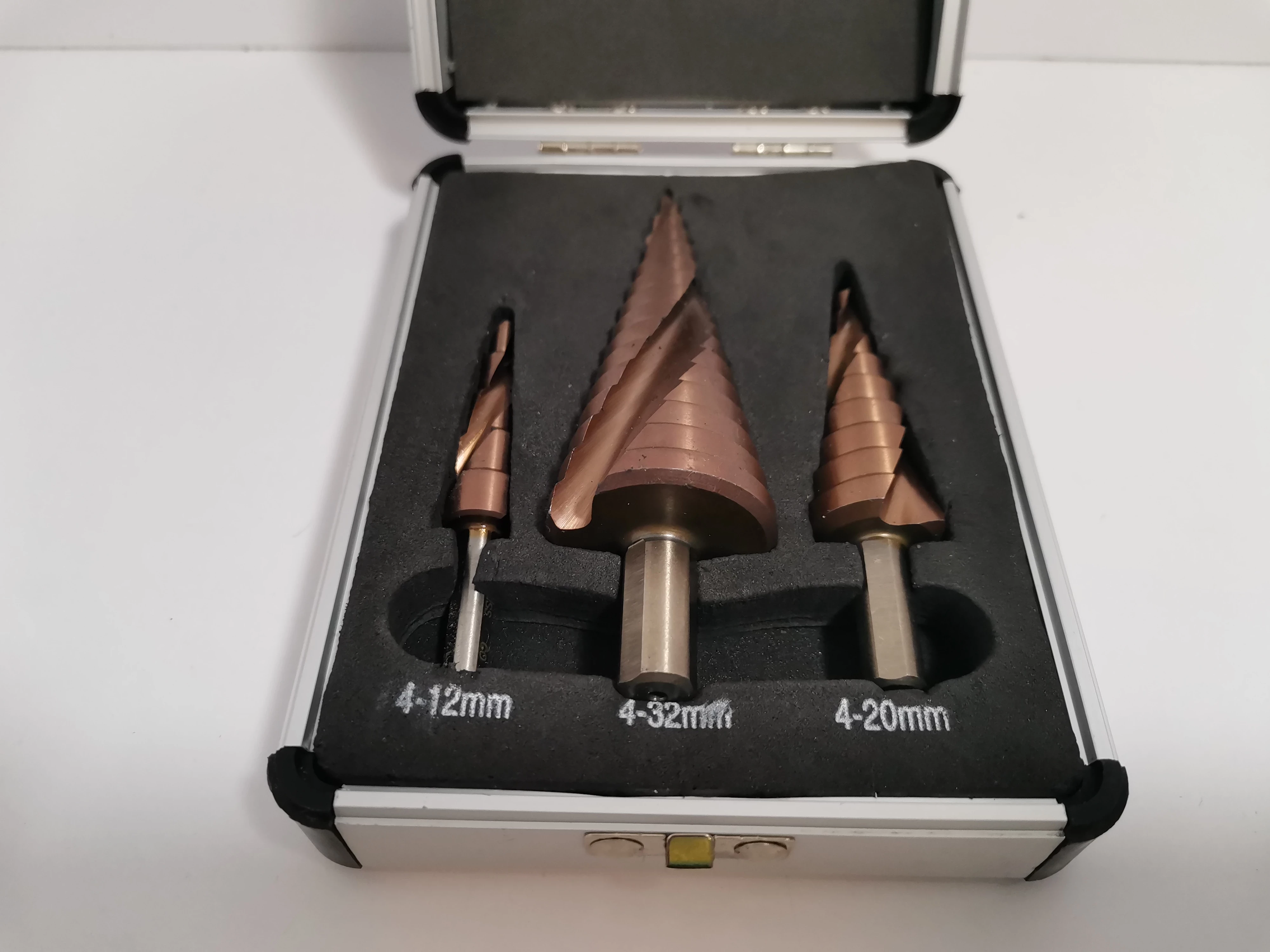 dfja-wiertla-stopniowe-kobaltowe-stan-uzywany