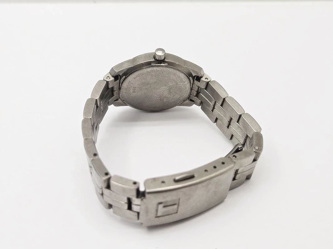 zegarek-tissot-pr-100-quartz-lady-titanium-ksztalt-koperty-okragla