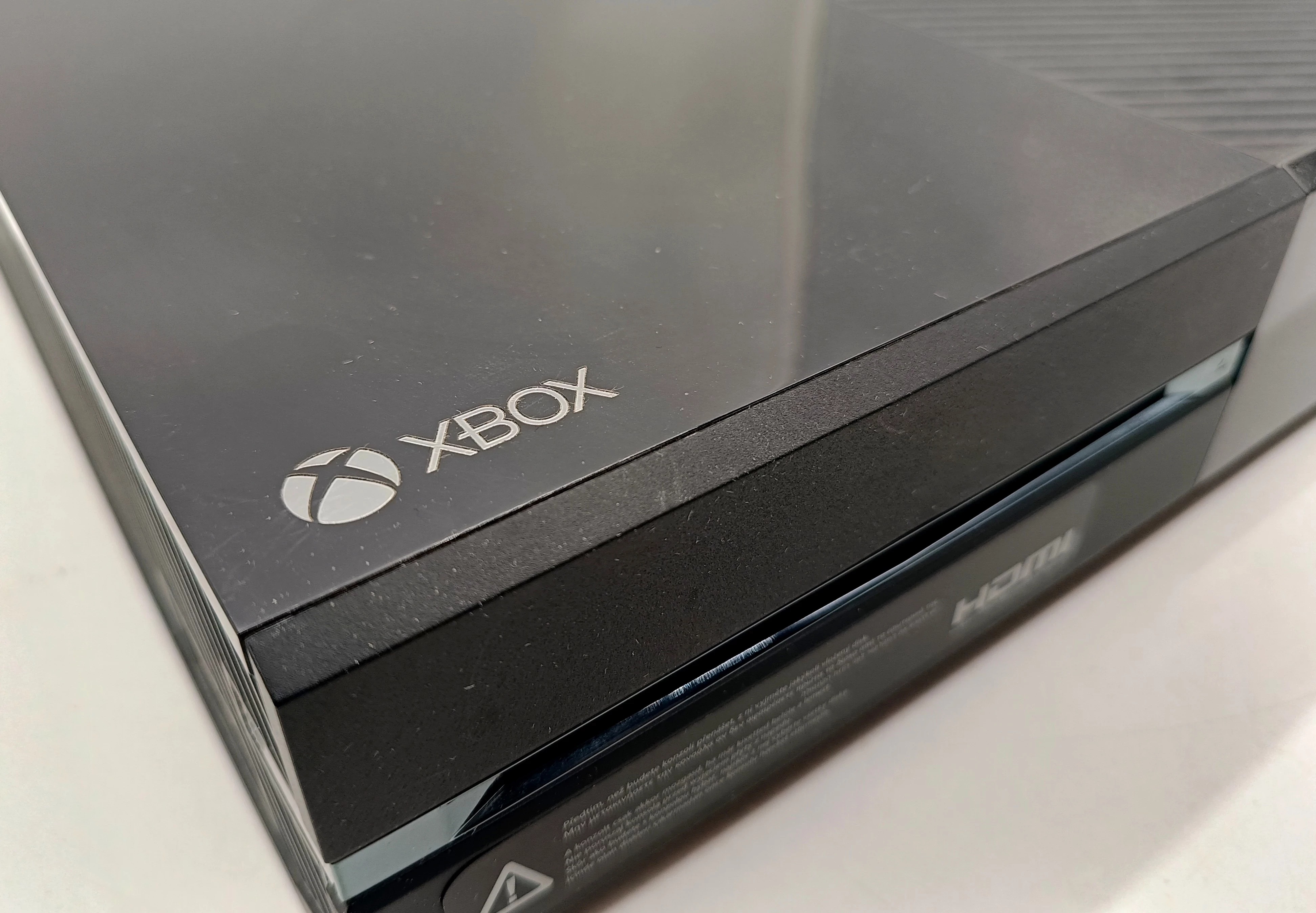 konsola-microsoft-xbox-one-fat-500gb-komplet-kolor-czarny