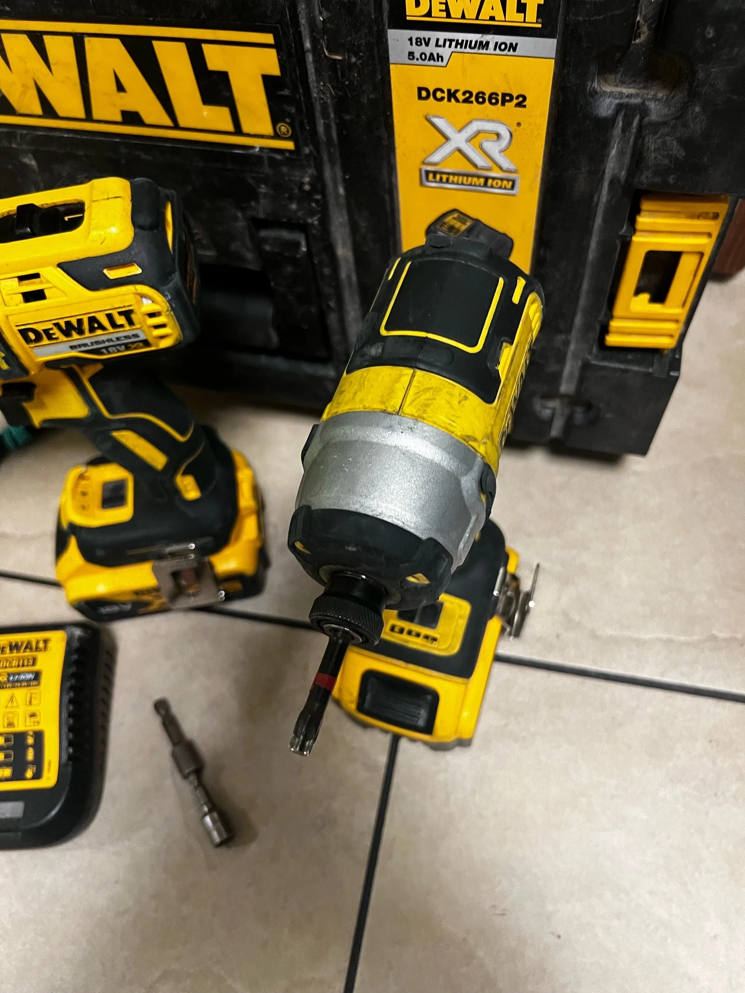 zestaw-dewalt-dck266p2-walizka-okazja-marka-127509-483657