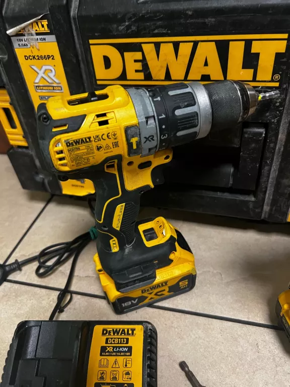 zestaw-dewalt-dck266p2-walizka-okazja-rodzaj-silnika-204657-221325