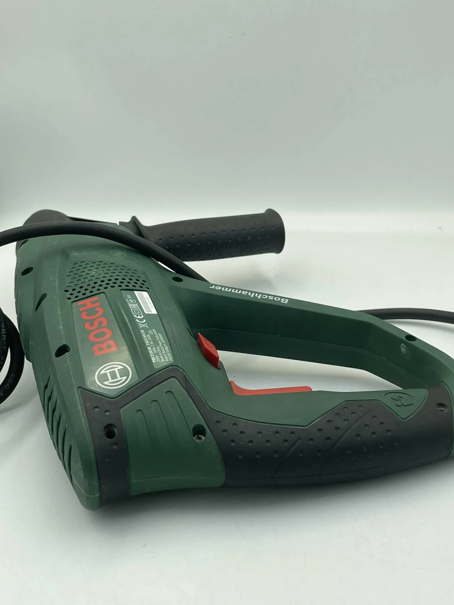 wiertarka-udarowa-bosch-pbh-2100-re-waga-wiertarki-220