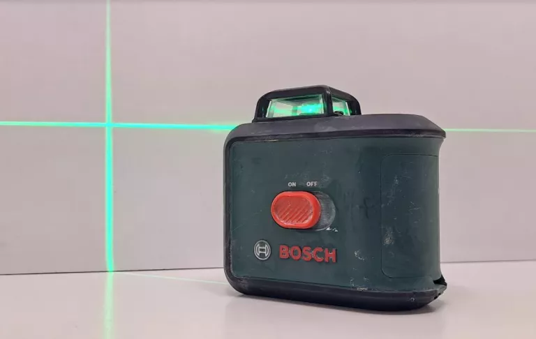 LASER KRZYŻOWY POZIOMICA LASEROWA BOSCH UNIVERSAL LEVEL 360 FUTERAŁ