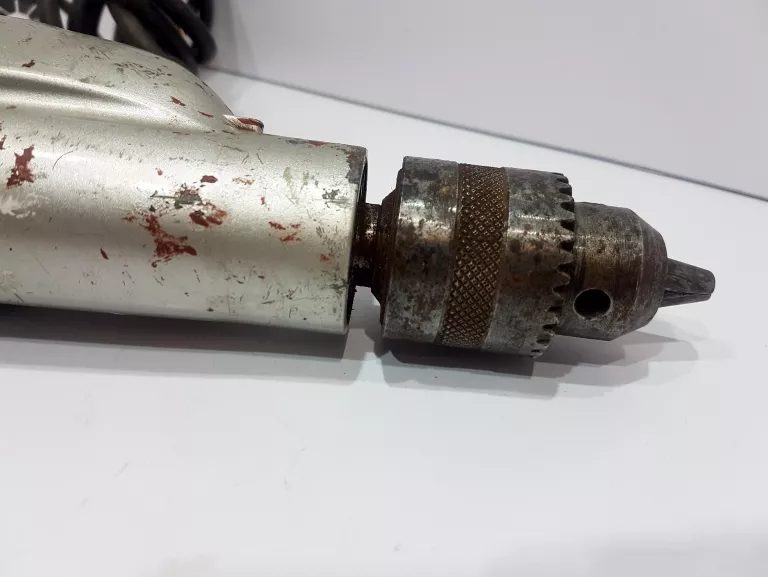 wiertarka-udarowa-makita-hp2070-waga-wiertarki-250