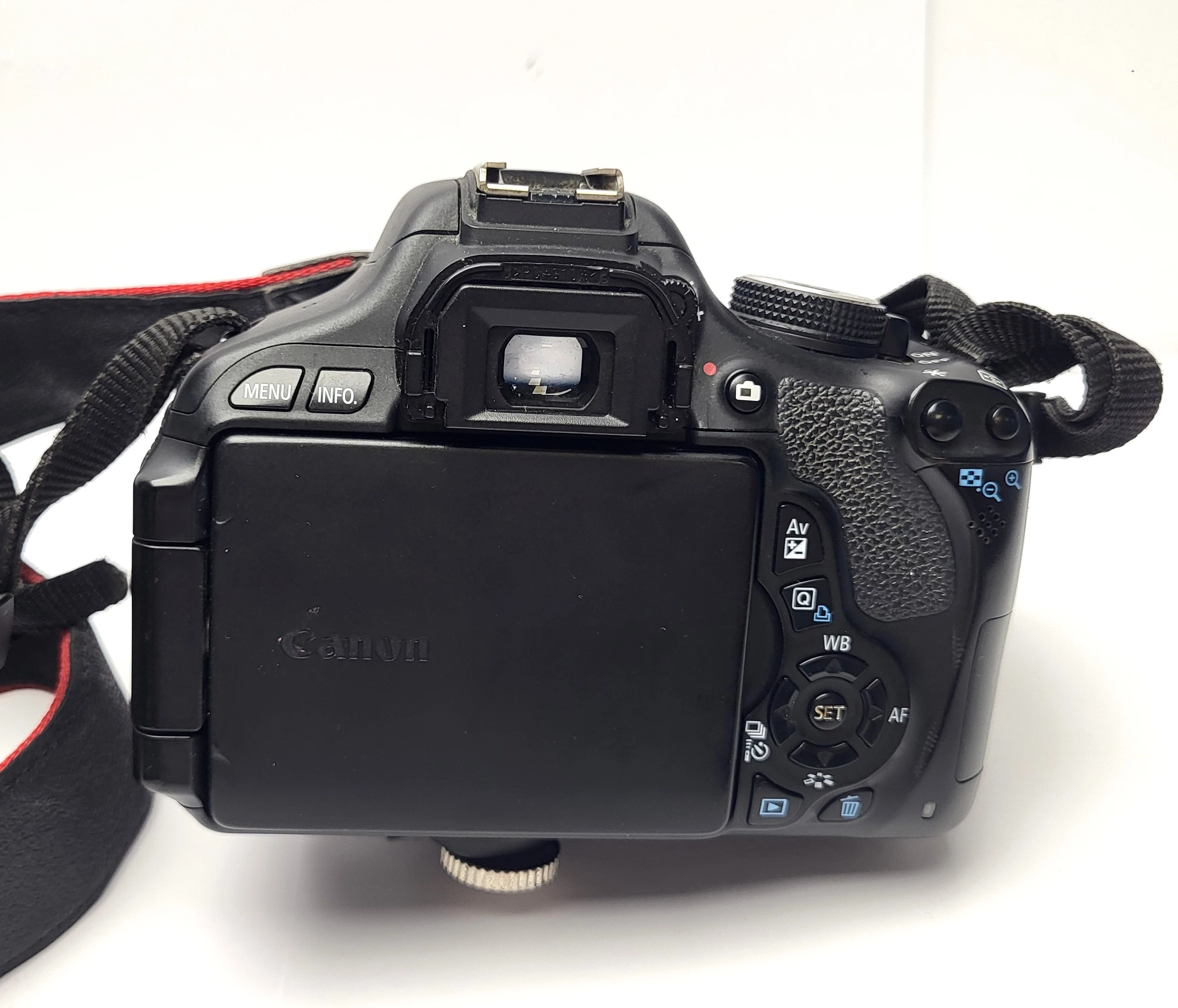 aparat-cyfrowy-canon-eos-600d-obiektyw-efs-18-55mm-akcesoria-rozdzielczosc-18