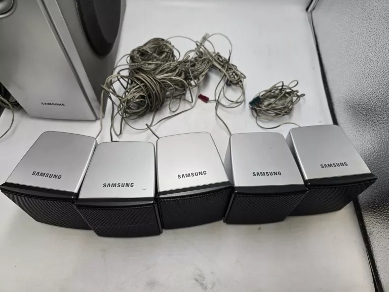 kino-domowe-samsung-ht-q9-pudelko-liczba-kolumn-w-zestawie-0