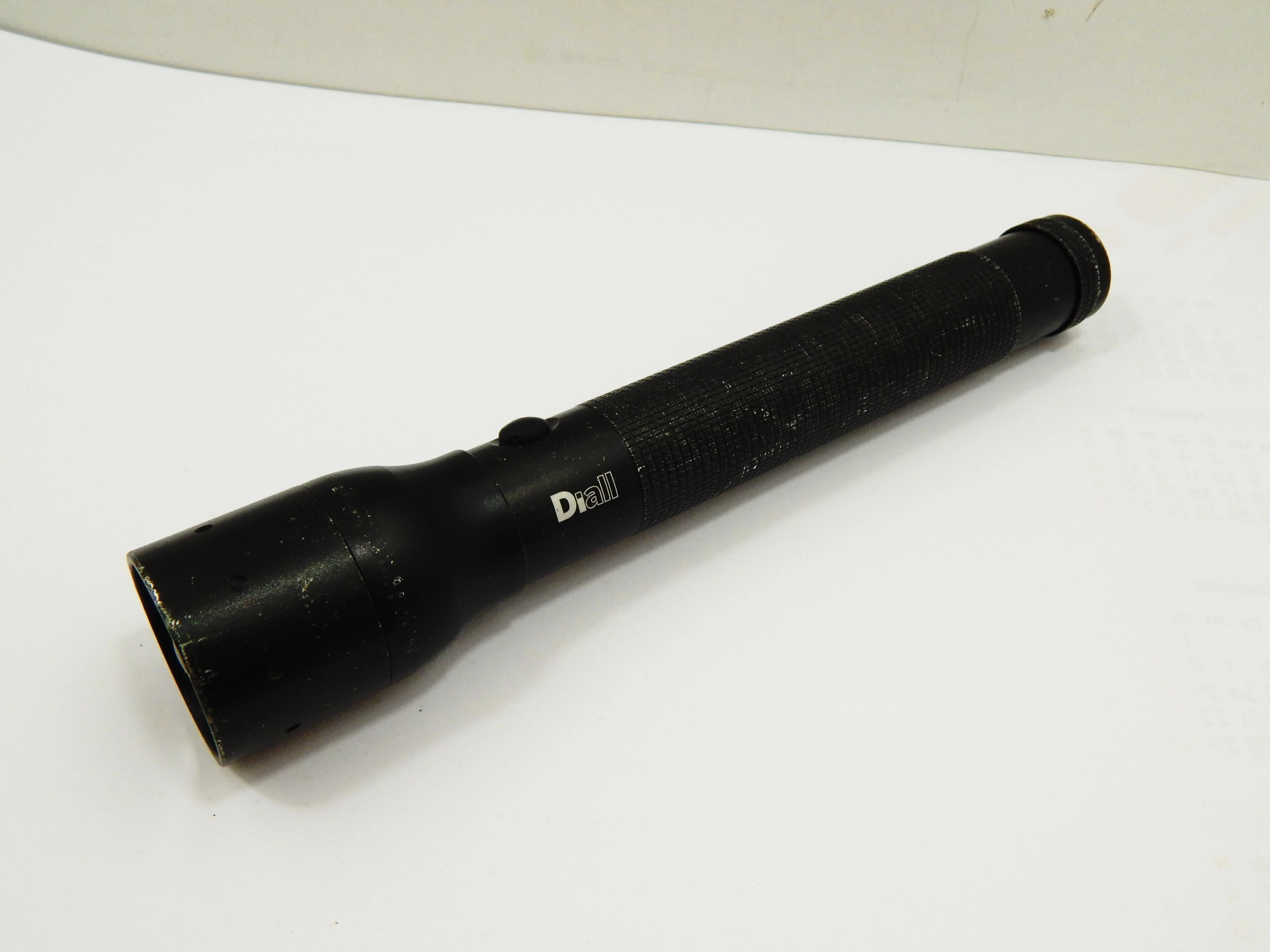 latarka-led-diall-aluminium-300-l-3xc-chrusciela-17-warszawa-dz-matuszewicz-spj