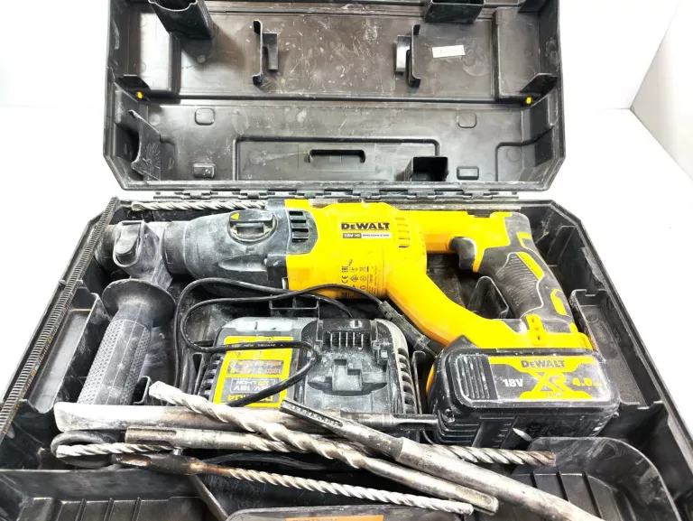 MŁOTOWIERTARKA DEWALT DCH133M1 + AKU + ŁAD WAL