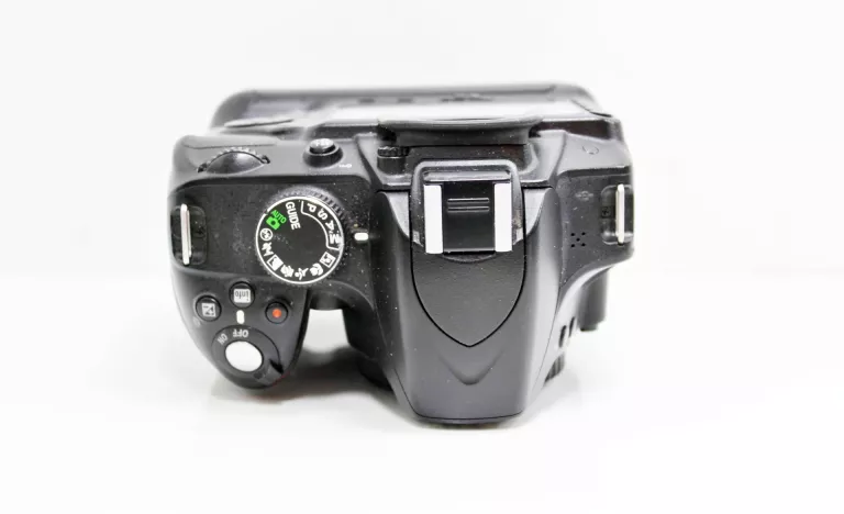 aparat-nikon-d3200-rozmiar-matrycy-206882-228774