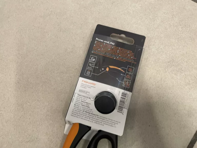 SEKATOR KOWADEŁKOWY FISKARS P43