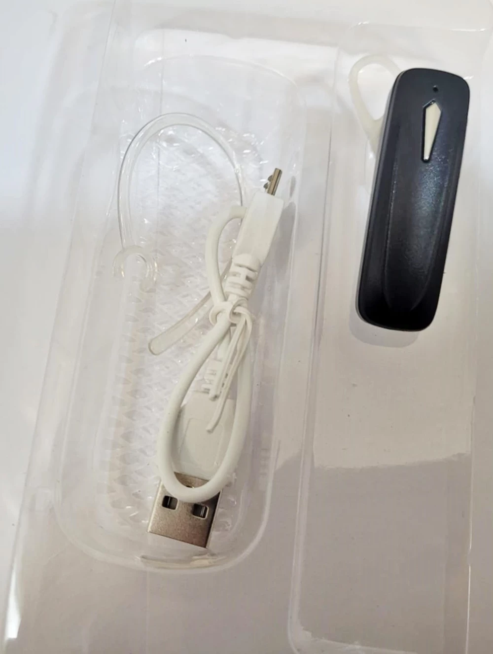 bezprzewodowa-sluchawka-bluetooth-do-rozmow-samochodu-dla-kierowcow-douszn-model-525