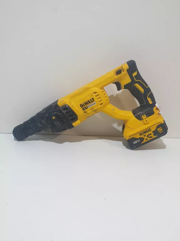 MŁOTOWIERTARKA DEWALT DCH133