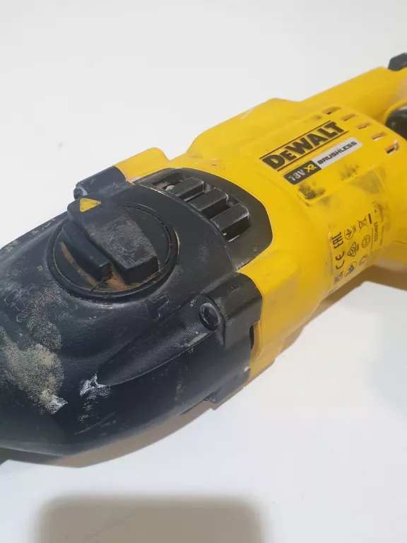 MŁOTOWIERTARKA DEWALT DCH133