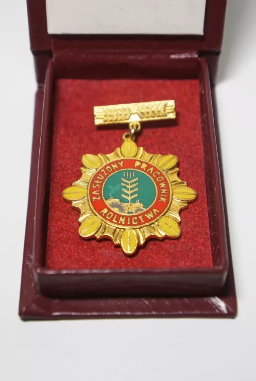 MEDAL ZASŁUŻONY PRACOWNIK ROLNICTWA