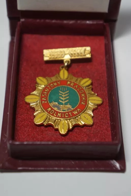 MEDAL ZASŁUŻONY PRACOWNIK ROLNICTWA