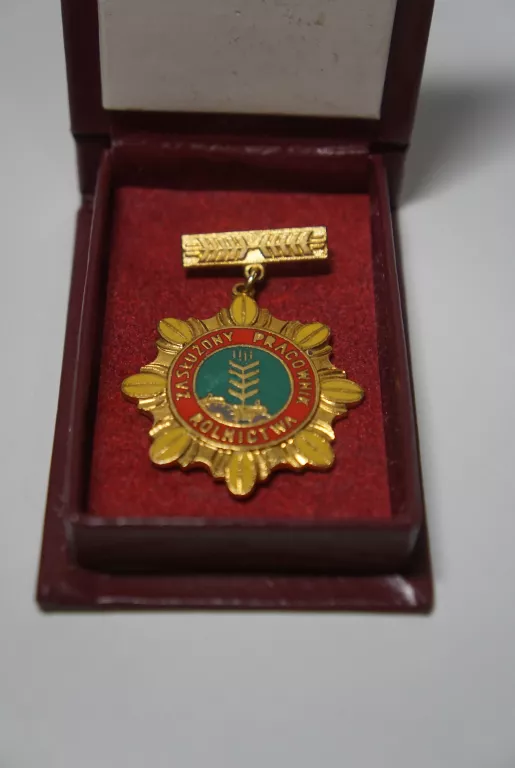 MEDAL ZASŁUŻONY PRACOWNIK ROLNICTWA