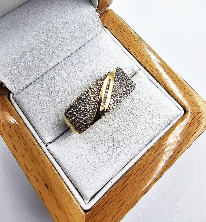 ZŁOTY PIERŚCIONEK Z BRYLANTAMI 8,11GR, P.585 + CERTYFIKAT