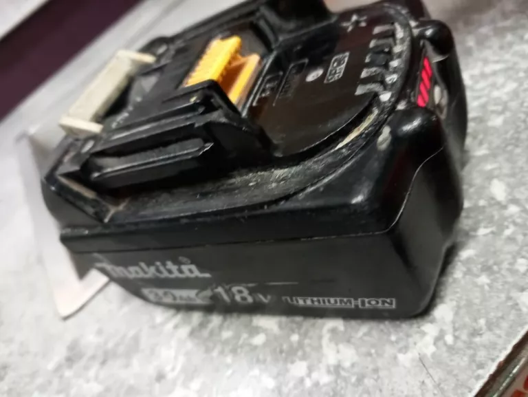 RADIO BUDOWLANE MAKITA DMR106 + BATERIA 3.0AH
