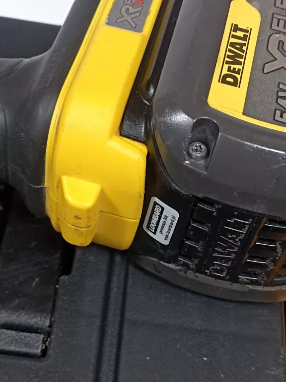 SZLIFIERKA KĄTOWA DEWALT DCG414