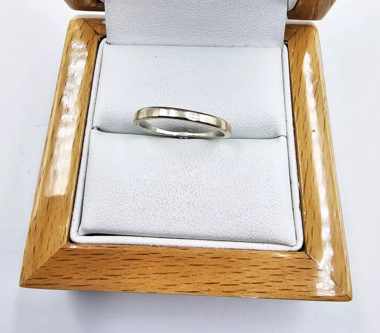 ZŁOTY PIERŚCIONEK Z DIAMENTEM 1.65GR, P.585 + CERTYFIKAT